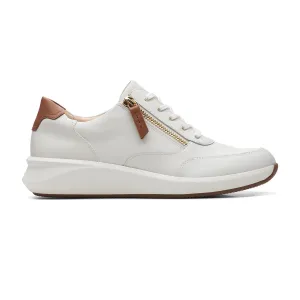 Clarks Un Rio Zip Shoes (Wide Fit)