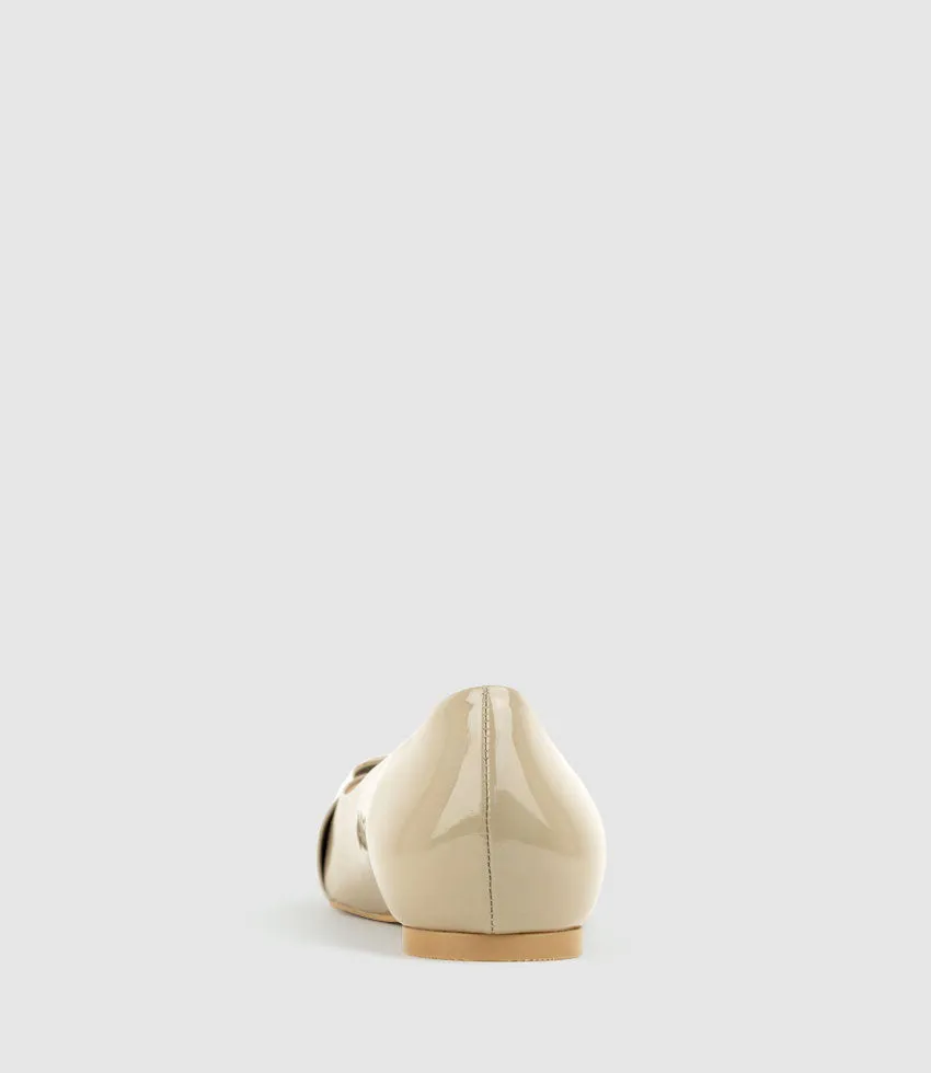 DESTRAFLAT Pointed Ballet with Buckle in Taupe Patent