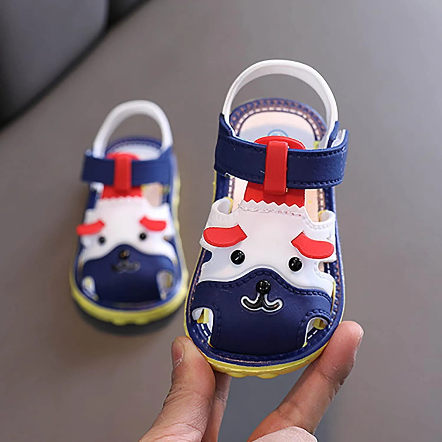 Infant Boys Girls Anti Slip Cartoon Dog Sandals for Outdoor Walking Closed Toe Soft Sole Sandals for 2025 Summer