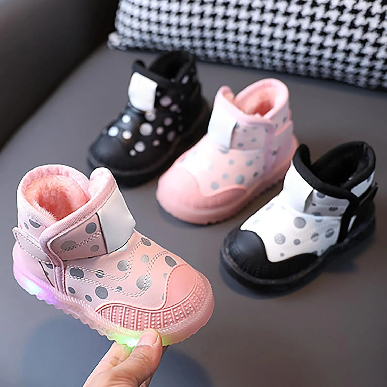 Infant Boys Girls Thicken High Top Luminous Sneakers Fleece Plush Soft Lightweight Light Up Size 11 Kids Shoes Girls