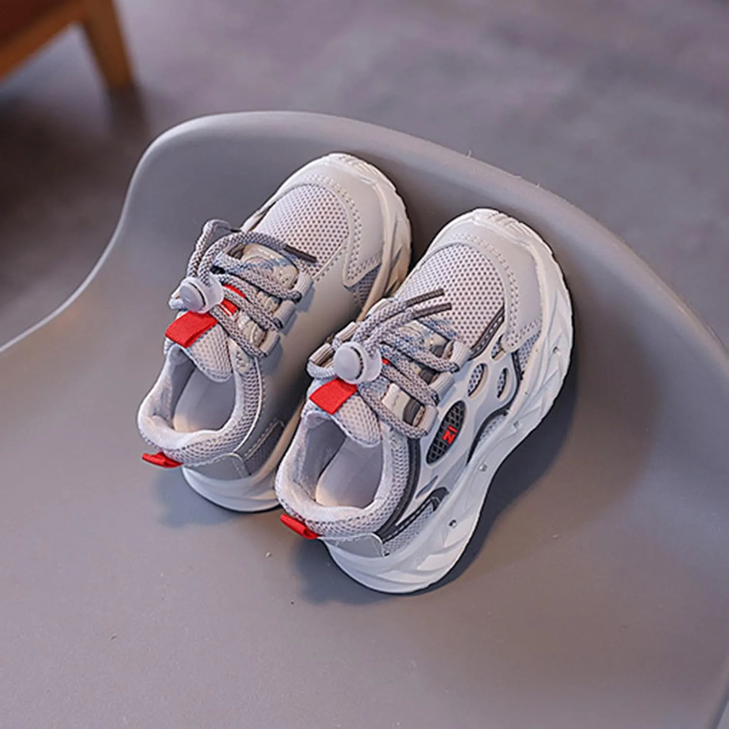 Kids Light-Up Sneakers Flashing Sports Shoes Fashion Glowing Trainer Luminous Running Athletic Shoes for Boy Girl