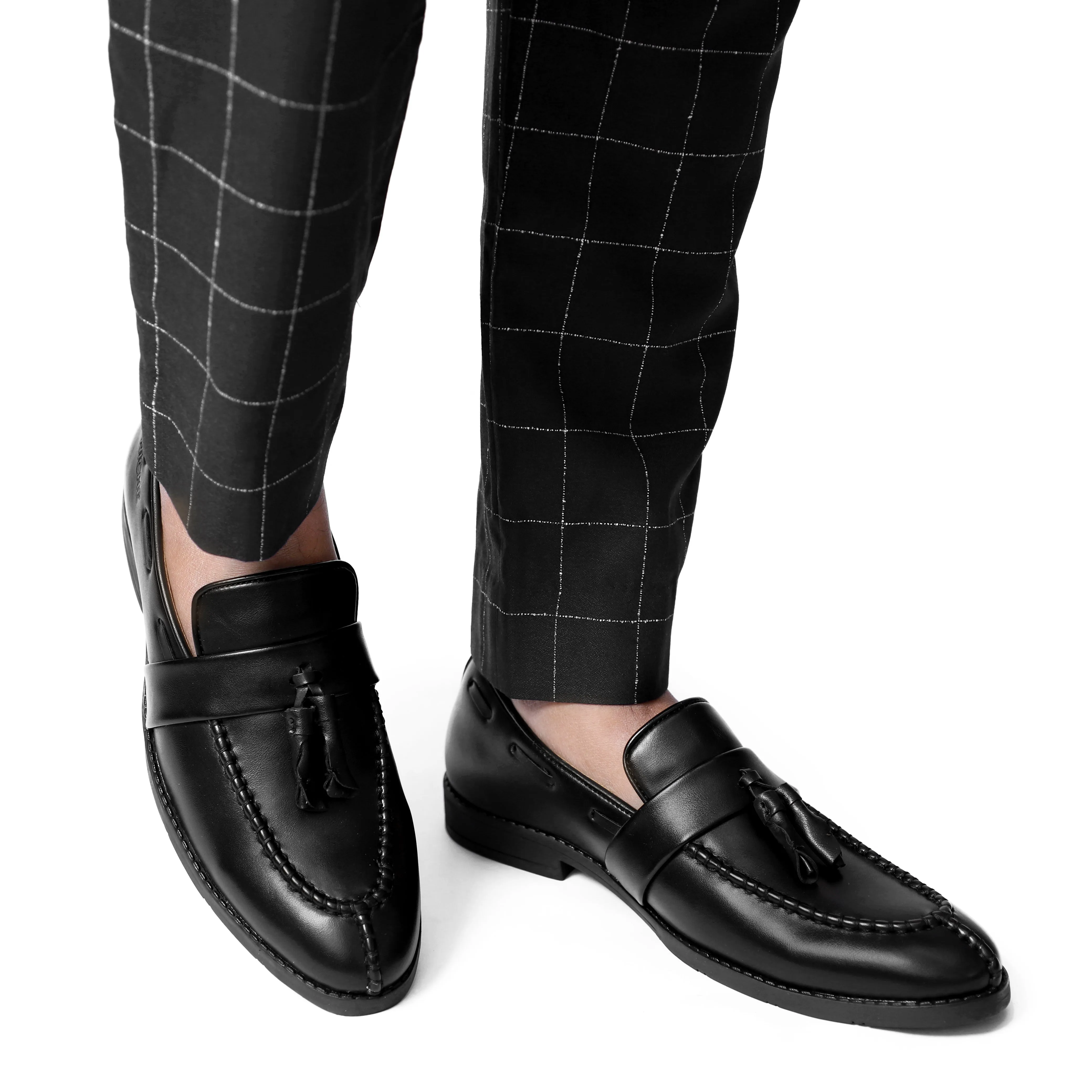 NICHE Peru Black Asthetic Tassel Loafer