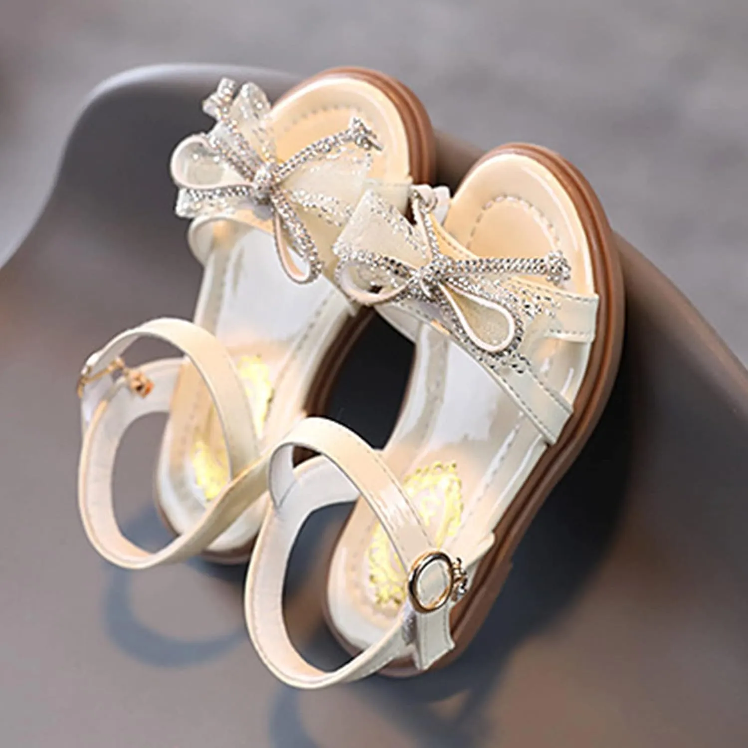 Open Toe Sandals for Girls Rhinestone Bowknot Princess Flat Dress Up Shoes 2025 Summer Trendy Footwear with Strap