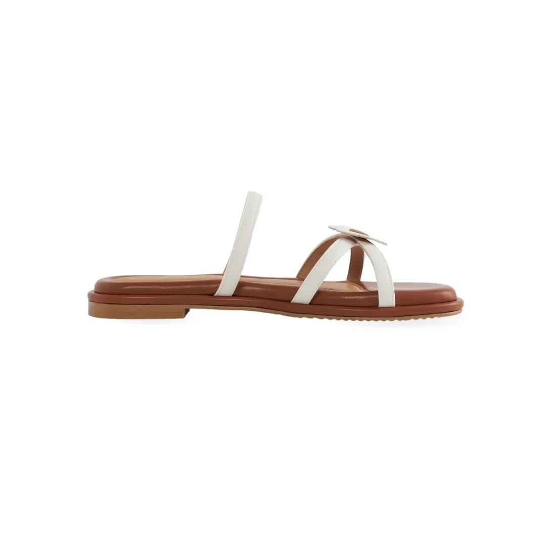 Serene Sandals in Hana White