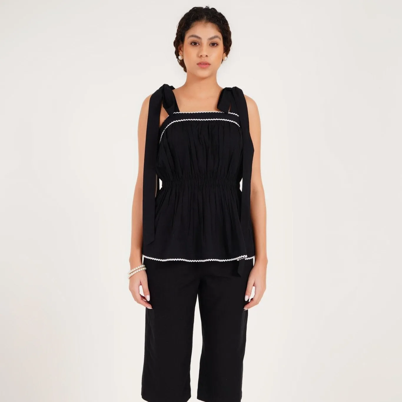 The Noir Top