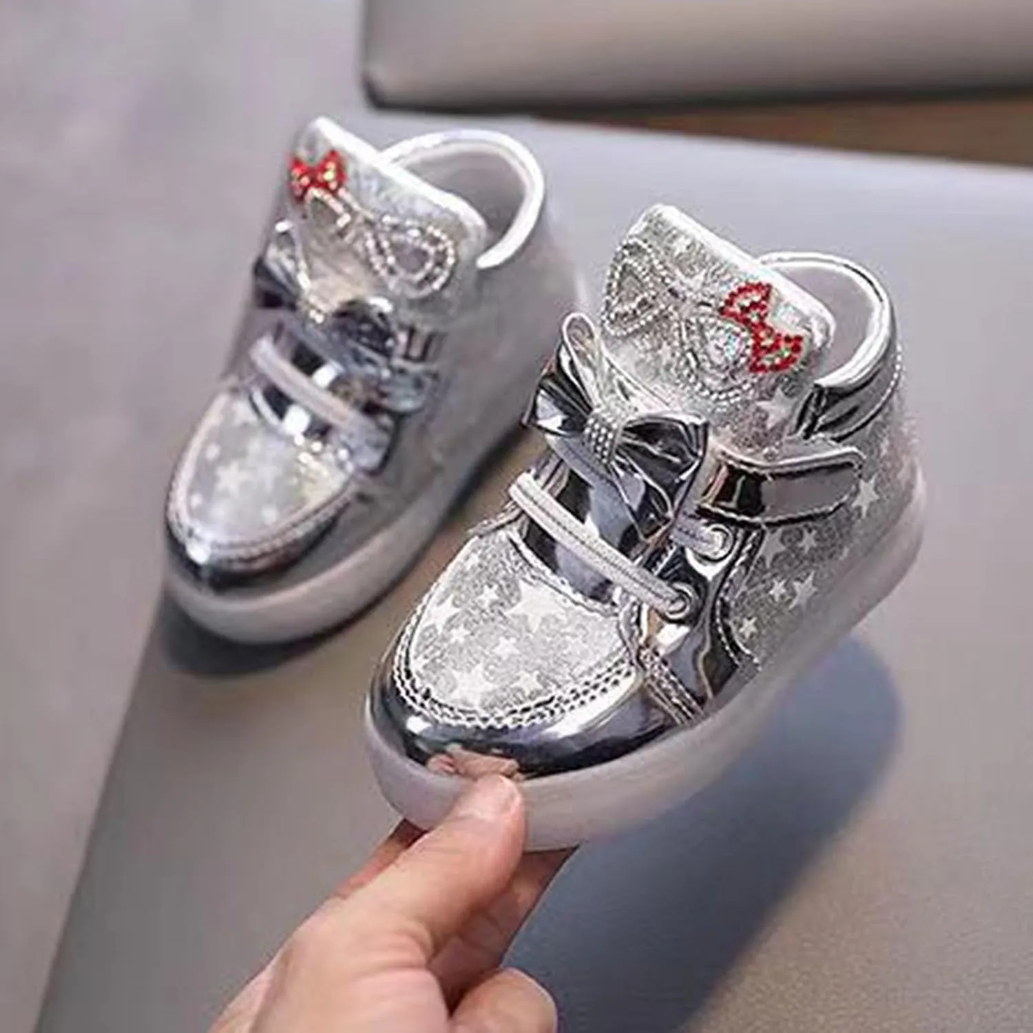 Toddler Light Up Sneaker Baby Infant Newborn First Walking Sport Shoes with Bow Girls Boys Led Outdoor Slip On Shoes